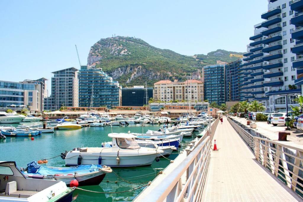 Gibraltar Luxury With Rooftop Pools & Views Buitenkant foto