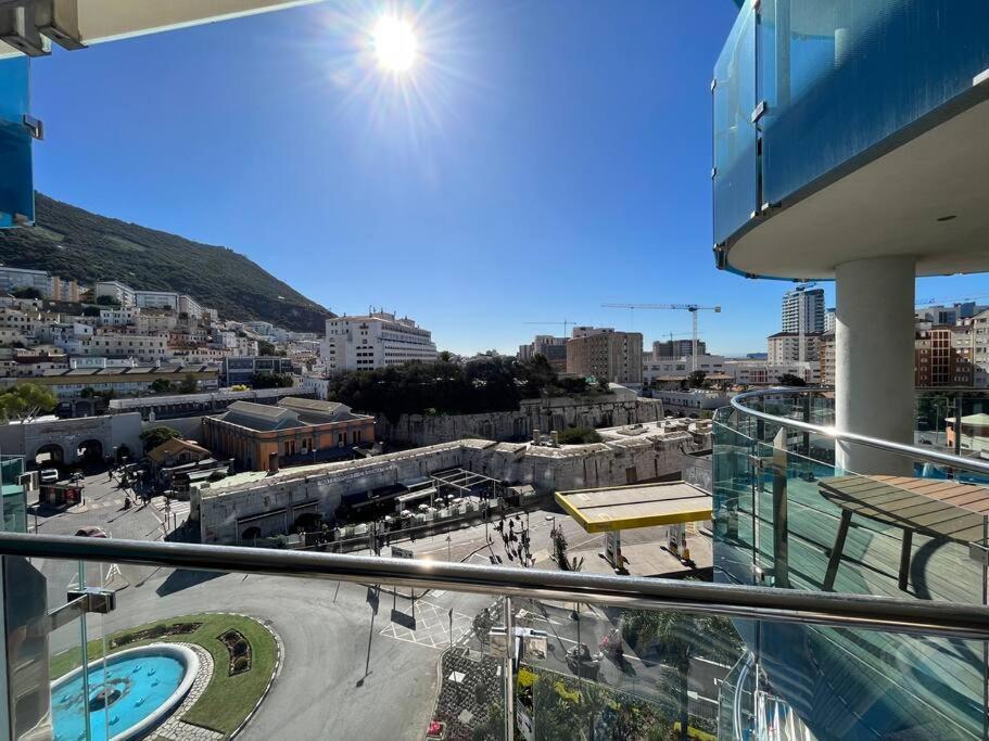 Gibraltar Luxury With Rooftop Pools & Views Buitenkant foto