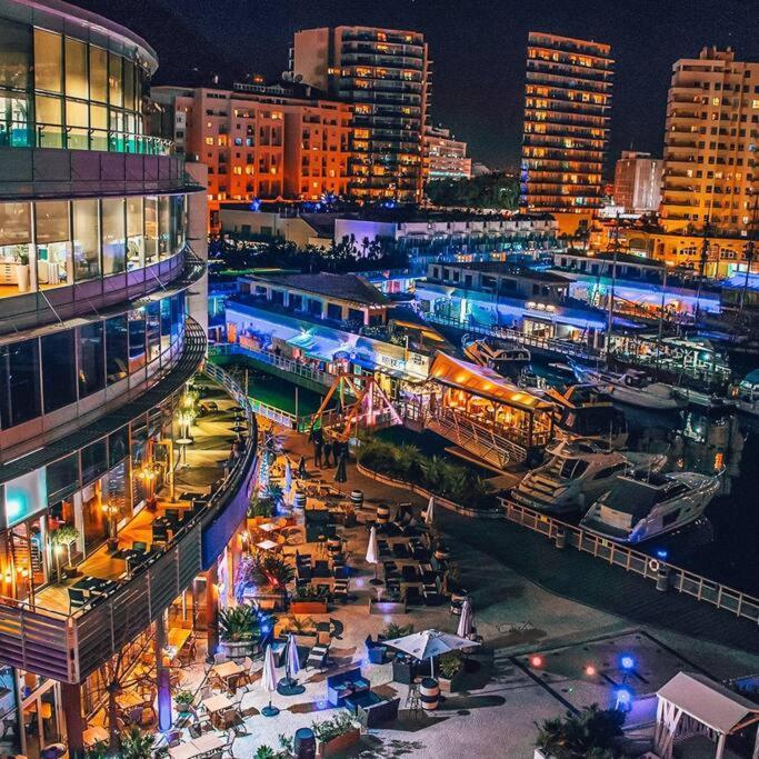 Gibraltar Luxury With Rooftop Pools & Views Buitenkant foto